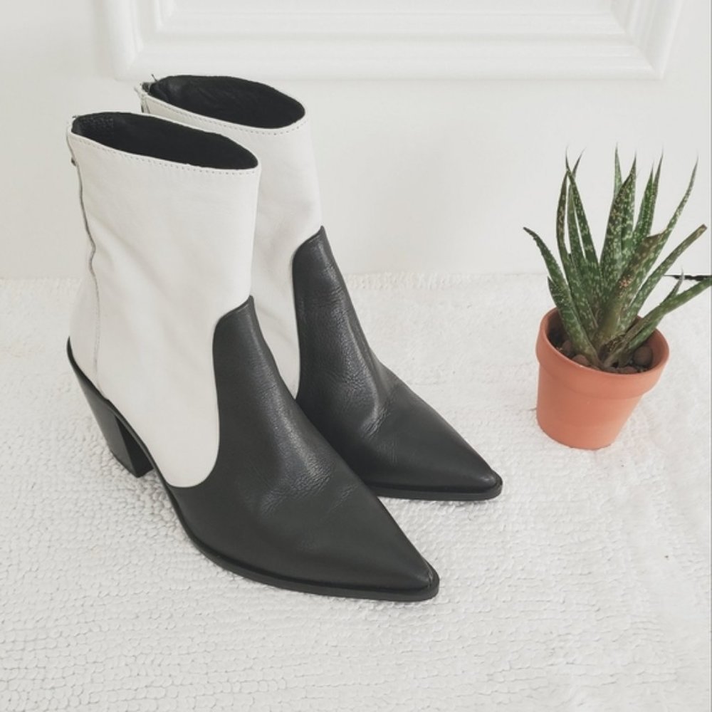 L'INTERVALLE Limited Edition Colour Block Leather Western Cowboy Ankle Boots - Picture 8 of 16
